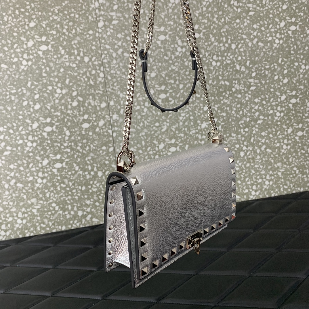 Valentino Garavani Rockstud Small Shoulder Bag in Silver Grainy Calfskin